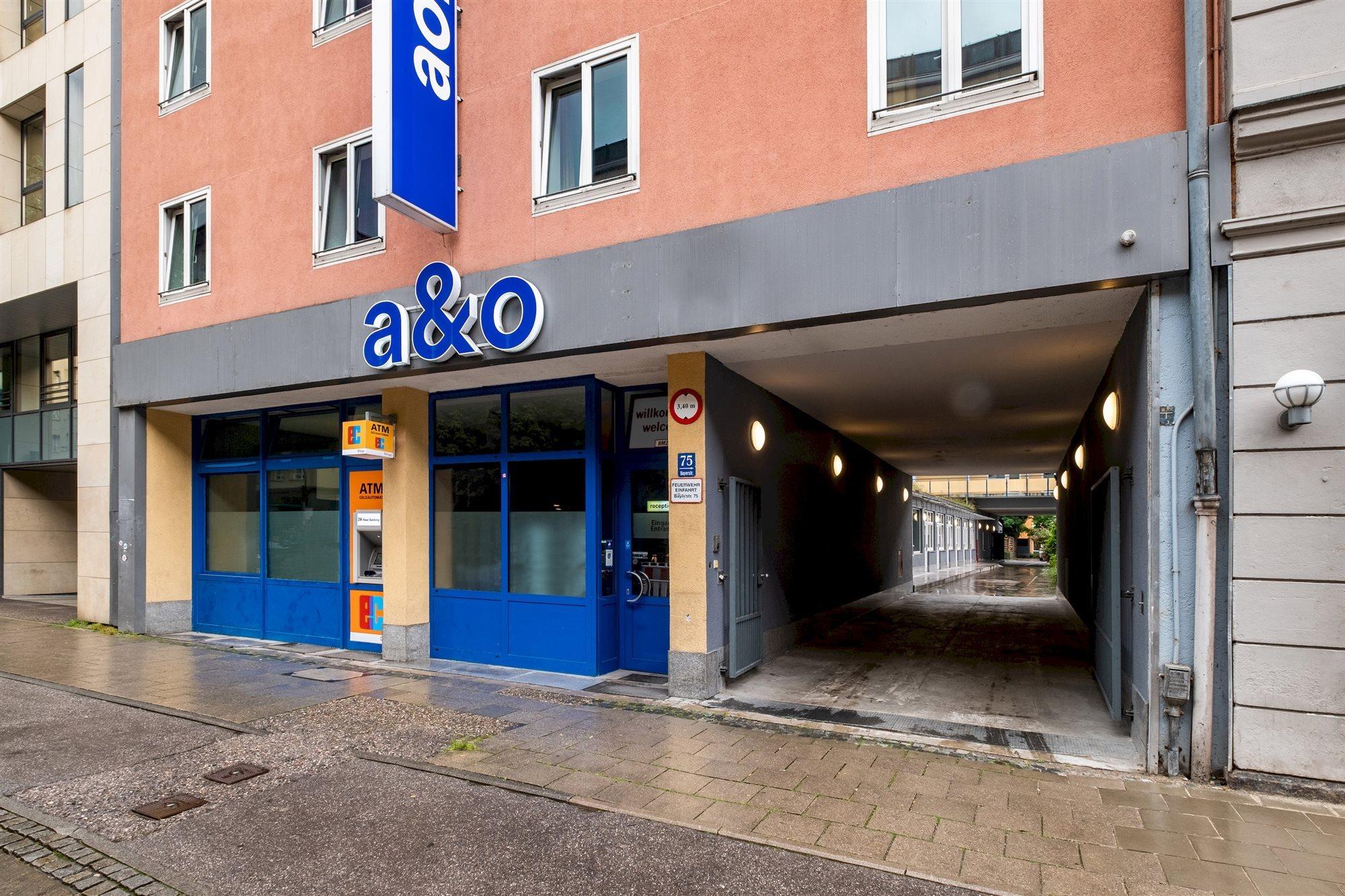 A&O Muenchen Hauptbahnhof Hotel Exterior foto