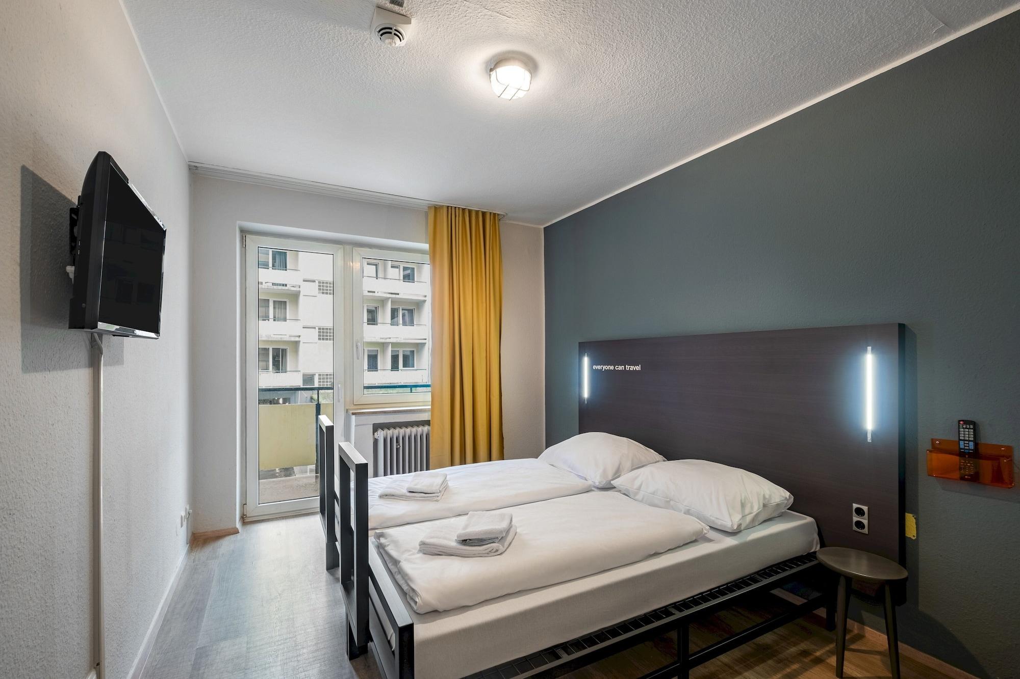 A&O Muenchen Hauptbahnhof Hotel Exterior foto